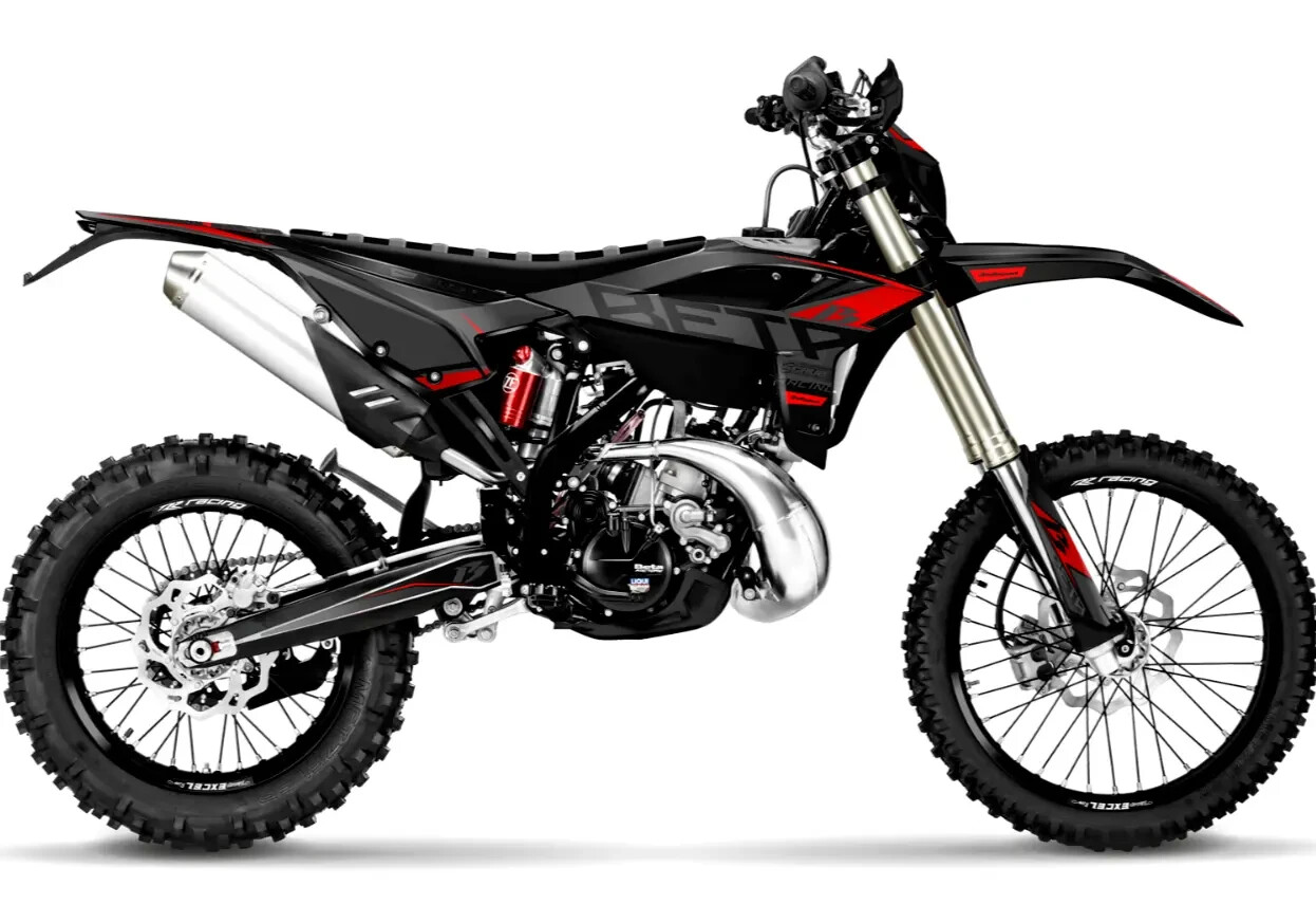 Plastics + Graphics Beta RR 2020 2021 2022 decals applied
