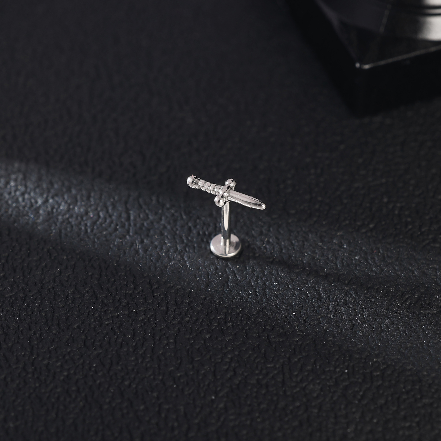 16g G23 Titanium Labret Lip Ring Helix Daith Tragus Earring Labret Lip Piercing - Picture 87 of 156
