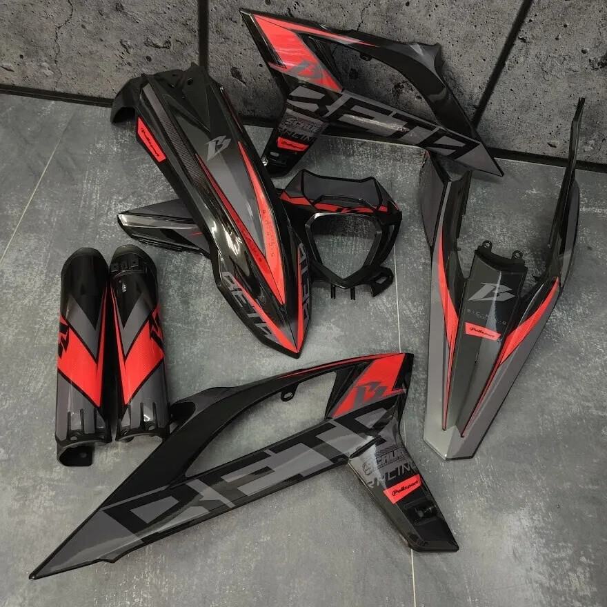 Plastics + Graphics Beta RR 2020 2021 2022 decals applied