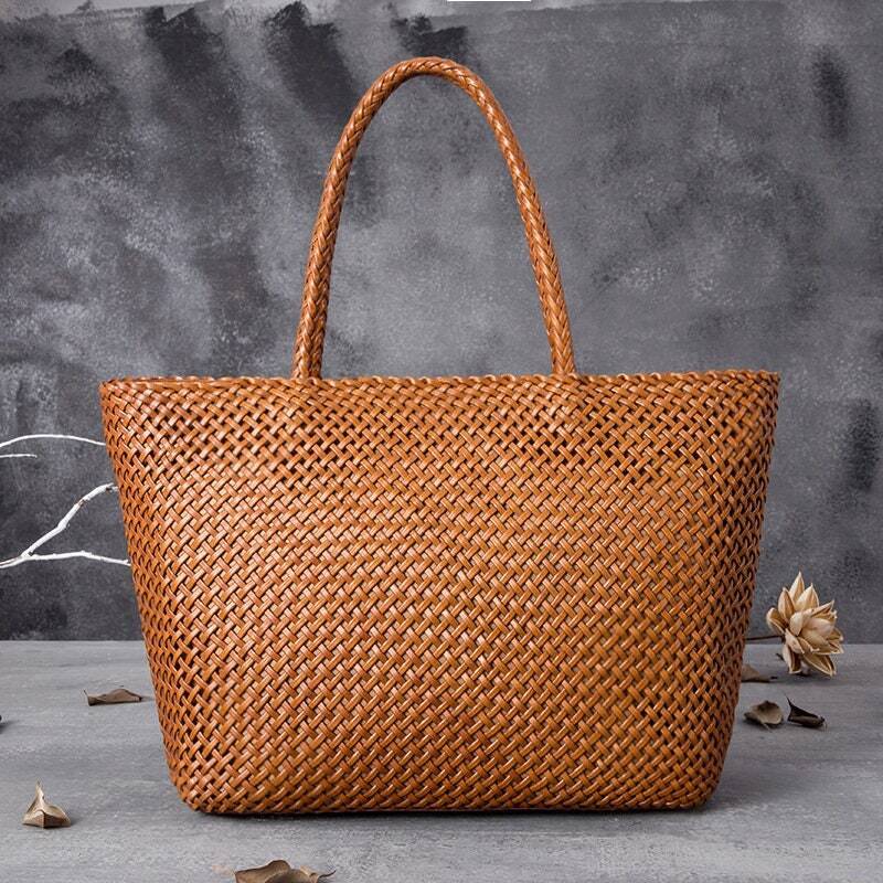 AMBERGLEAM BIG Leather Tote Bag | MAROON
