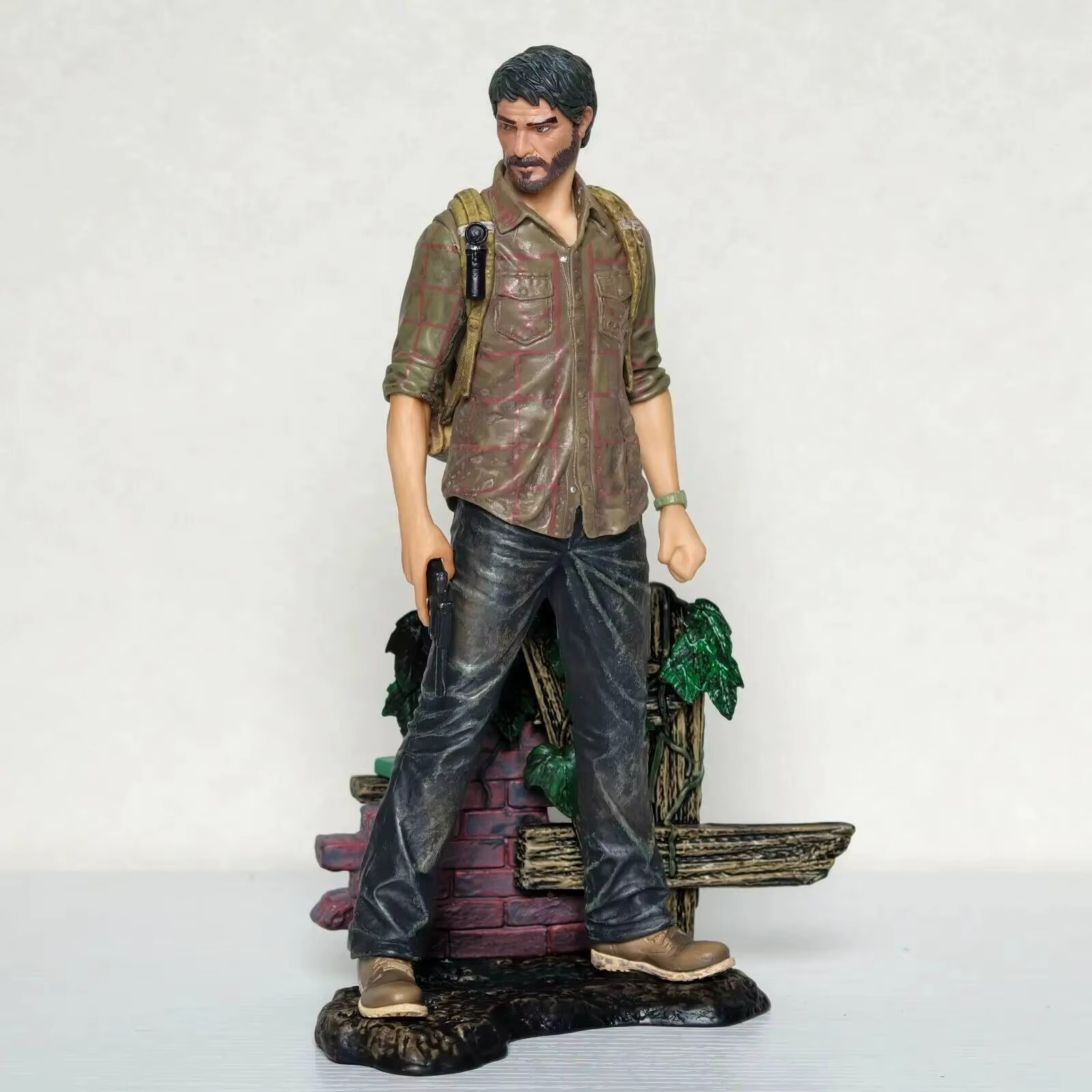 THE LAST OF US Joel and Ellie figurines, characters from the video game and…