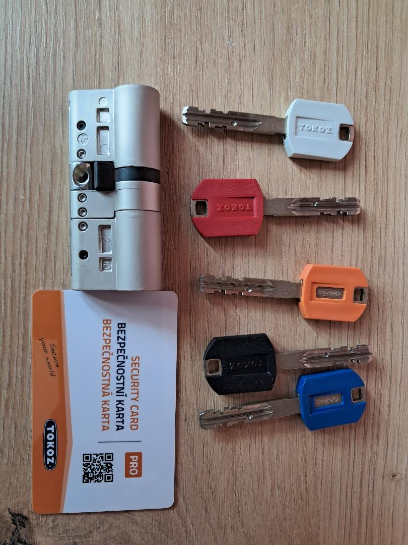 TOKOZ PRO 300 Cerradura de Alta Seguridad con 3 o 5 Llaves y Tarjeta Keycode - Imagen 18 de 18