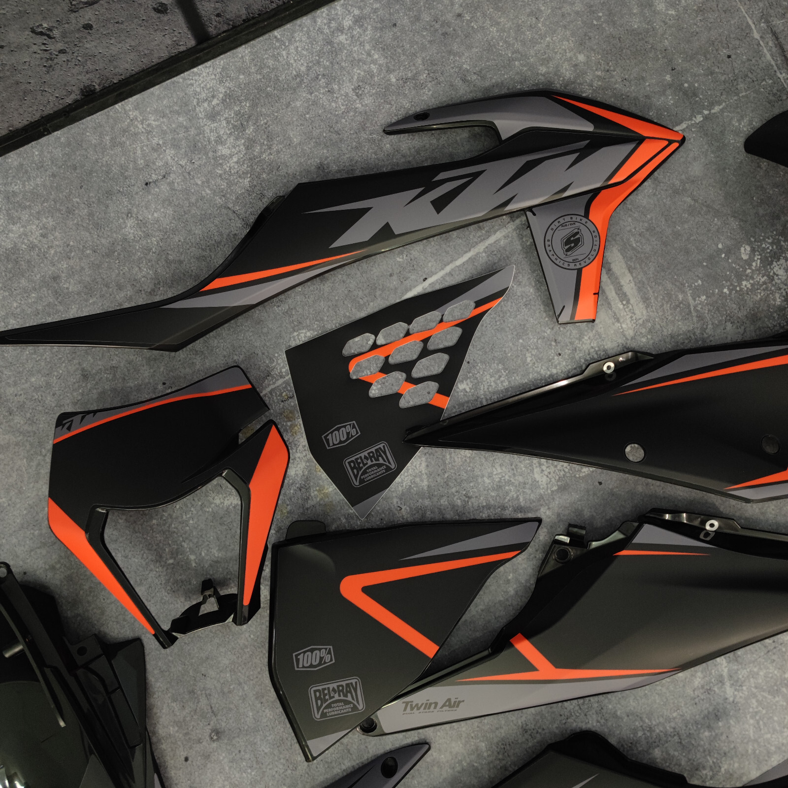 Plastics + Graphics KTM 2019-2022 SX SX-F XC XC-F | EXAMPLE IMAGE