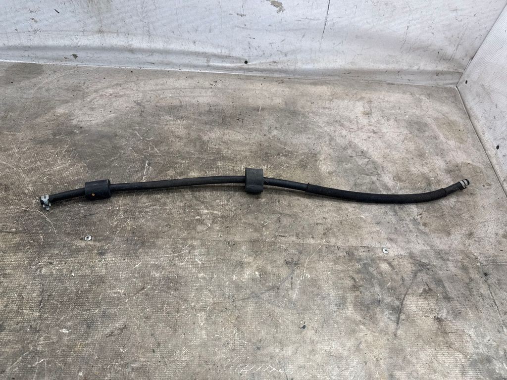 Tubo di raffreddamento / tubo di raffreddamento Mercedes-Benz C AMG W205...