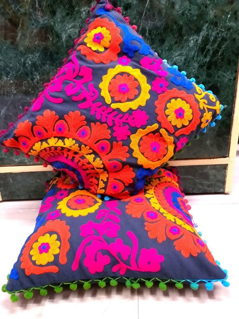 Indische Pom Poms Bohemian Suzani Ethnic Kissenbezüge bestickt 40 x 40 ...