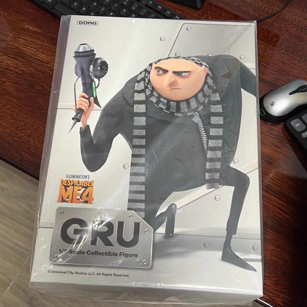 thumbnail interactive-video image 1 of Pop Mart X GONG Despicable Me Gru 1/8 Scale Collectible Action Figure - New, ABS/PVC 1 of 3