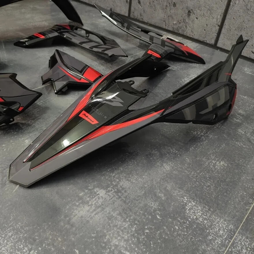 Plastics + Graphics Beta RR 2020 2021 2022 decals applied