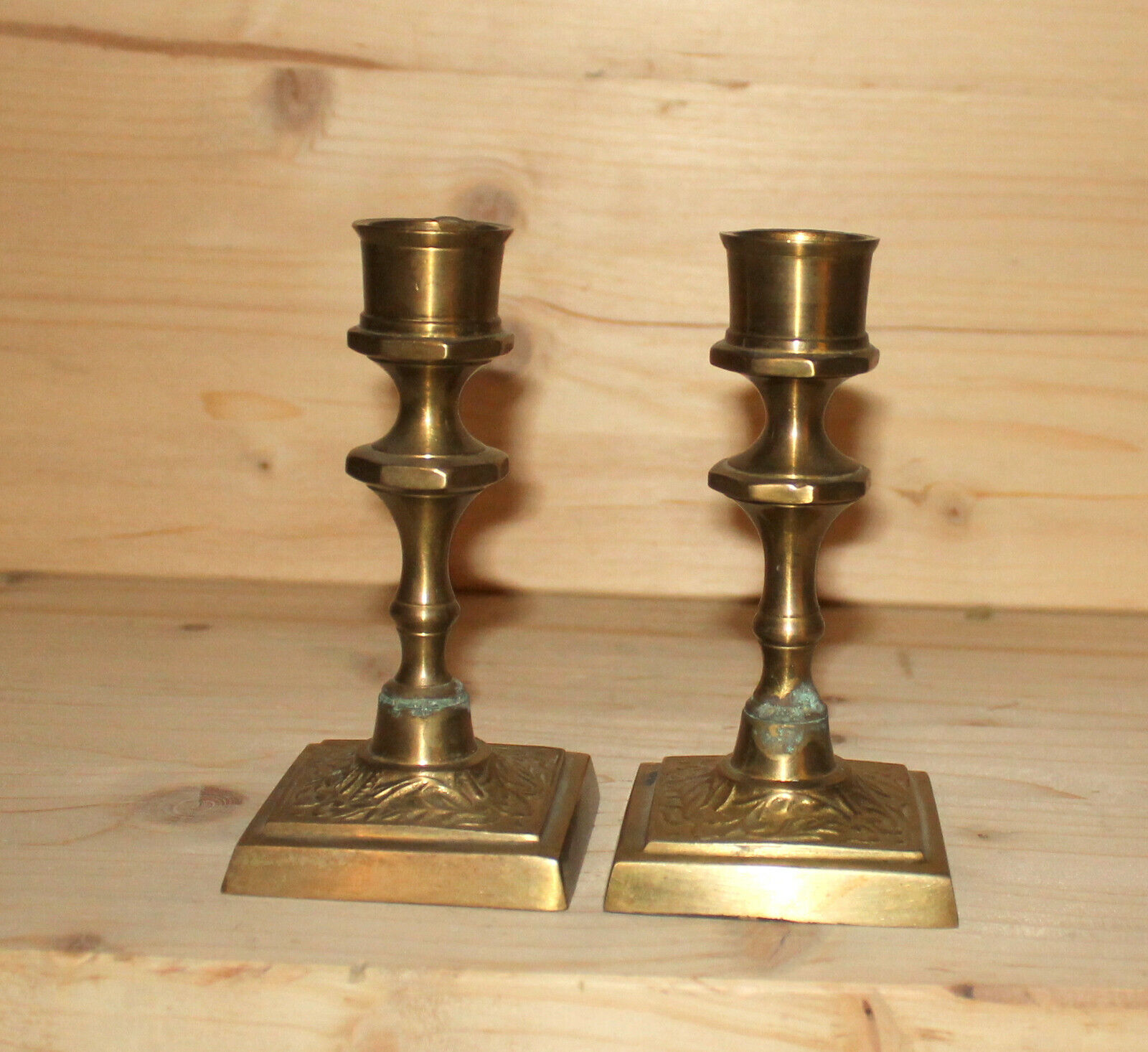 DEUX BOUGEOIRS anciens miniatures albâtre et laiton EUR 28,00 - FR