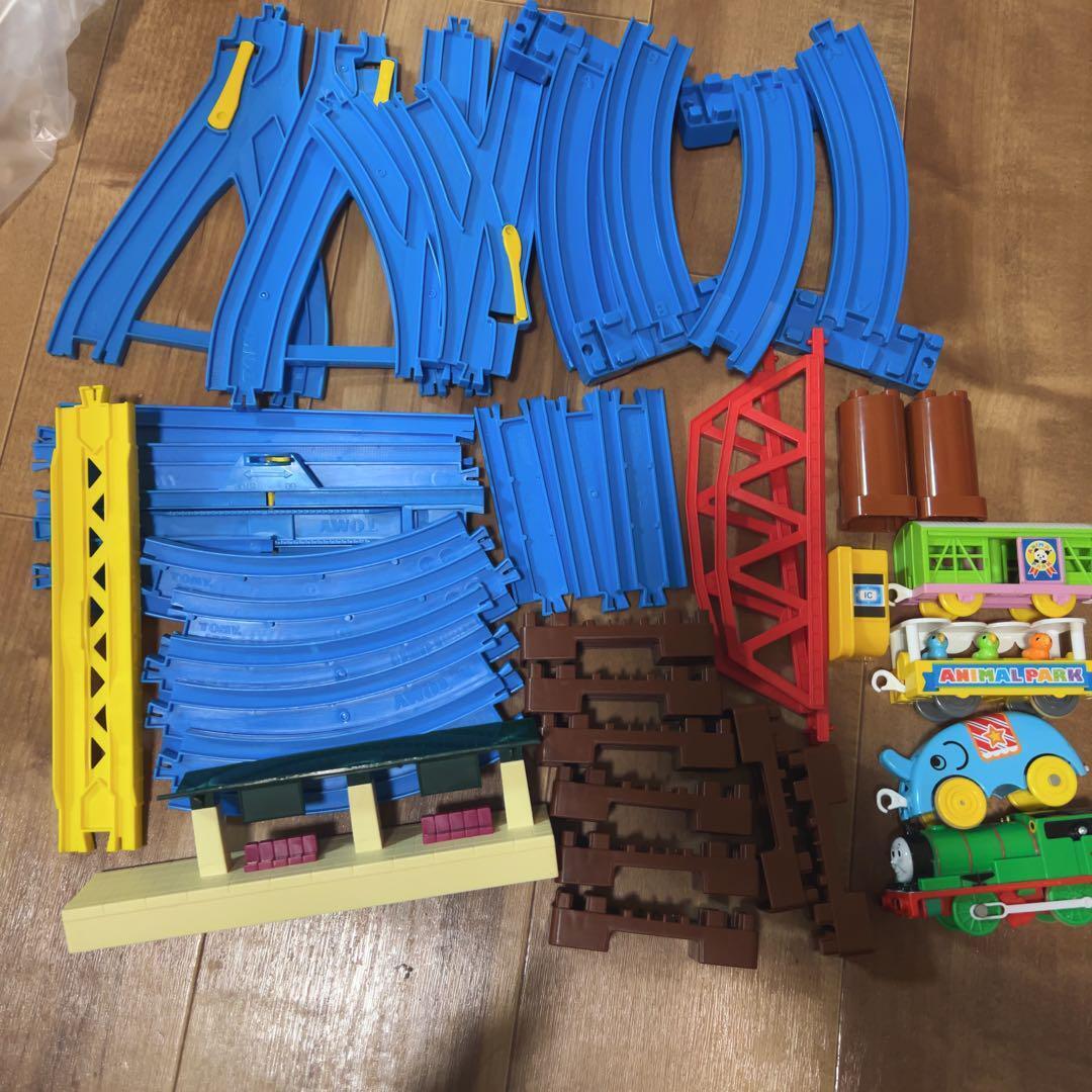 plarail-thomas-percy-and-the-animal-freight-cars-set-80-33-picclick-uk